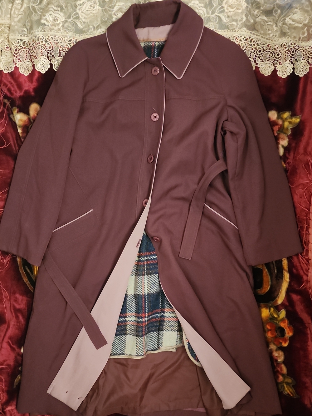 Vintage GEM 💎 Belted Trench Coat with Wool Insert And Soft Pink Piping